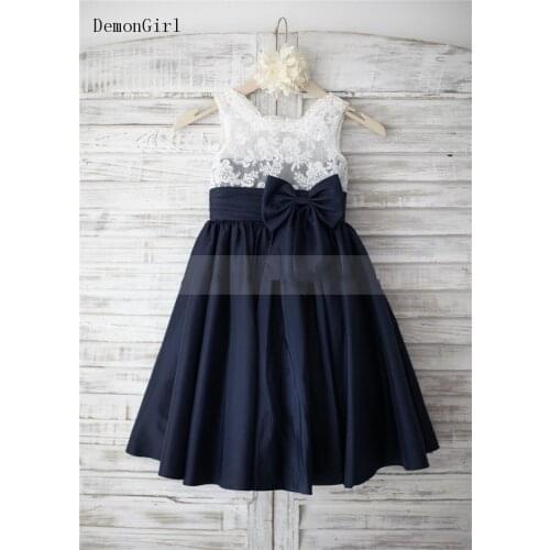 Handmade Flower Girl Dress Navy Blue Taffeta Ivory Lace V Back Knee Length Kid Cloth Christmas Party Gown Photo Shoot