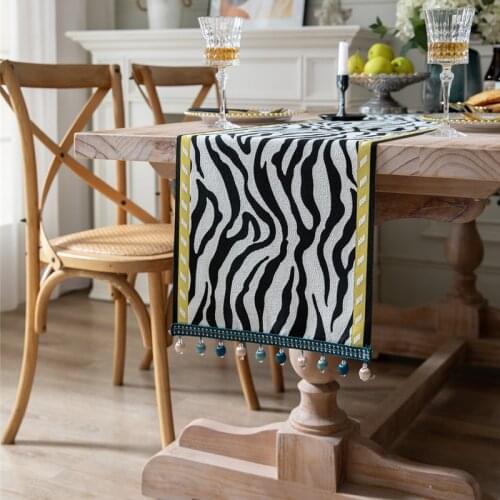 American Style Table Runner Geometric Zebra Pattern Chenille Beads Tassel Tablecloth Wedding Decoration camino de mesa 32x180