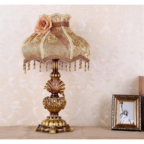 Home Dimmable Retro Table Lamp E27 European Style Home Decoration Lamp Bedroom Bedside Lamp Plug-in Desk Lamp Vintage