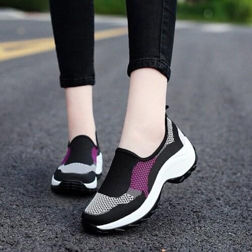 Fashion shoes woman sneakers 2021 new slip-on solid flat mesh breathable casual sneakers women vulcanized shoes zapatos de mujer