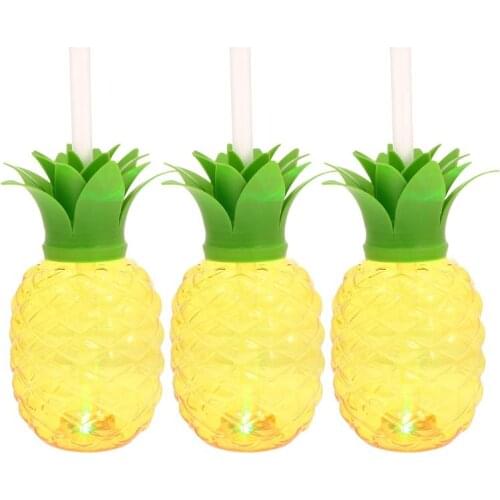 1 Set 500ml Luminous Beverage Cups Pineapple Strawberry Shaped Creative Beach Summer Party Bar Drinking Cup With Straw Lid Light