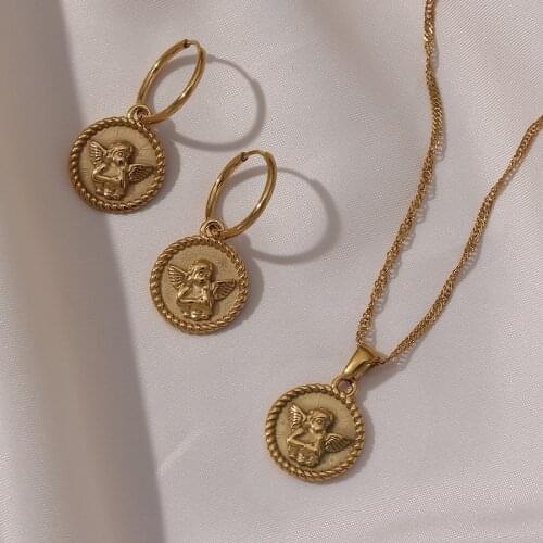 Tarnish Free Stainless Steel 18k Gold Plated Embossment Circle Angle Charm Hoop Earrings Waterwave Chain Angle Jewelry Set