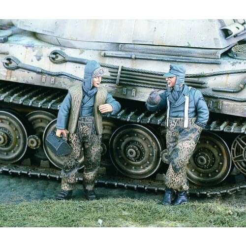 German resin soldiers of World War II Two German soldiers 1:35