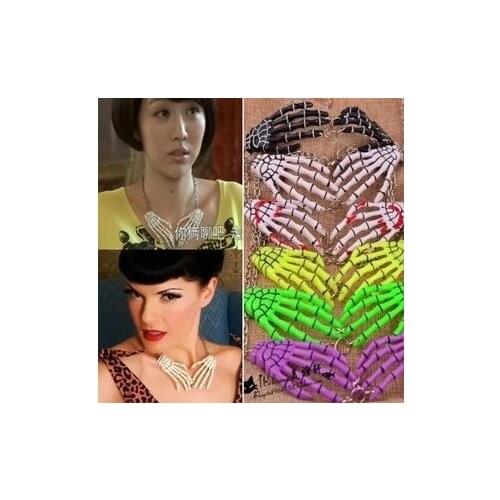 1pcs Free shipping Punk Skull Necklace skeleton claws skull hand Choker Necklace Zombie Punk Horror Collar Necklaces
