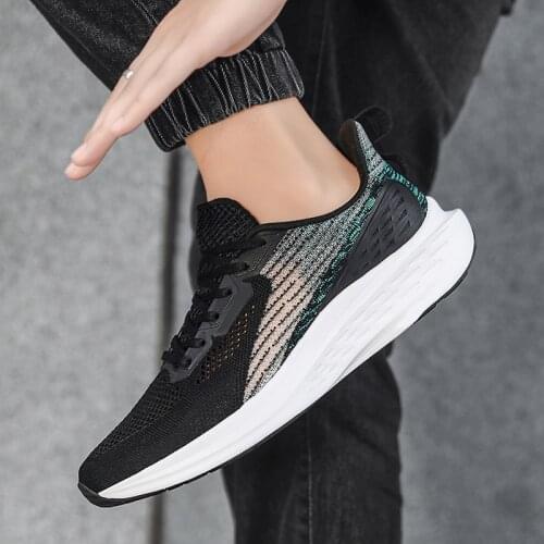 Mens New 2021 Summer Fashion Shoes Breathable Mesh Casual Shoes Non Slip Lightweight Classic Shoes Men Fashion Sneakers