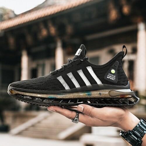 2021 New Running Shoes Men Fashion Blade Sneakers Men Summer Breathable Mesh Sport Tennis Shoes Street Fashion Casual Sneakers