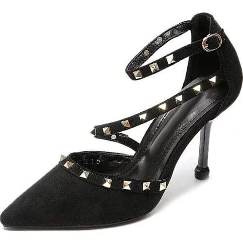 Womens Shoes Rivets Fashion Fine Heel Pointed High Heels Womens Black Wild Single Shoes 2020 Spring New Womens Shoes Tide