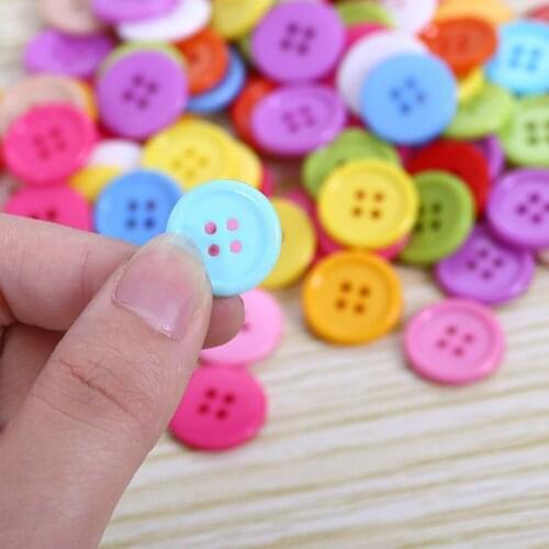 100pcs Mix Sewing Accessories Plastic Buttons Double Hole Random Mixed Color DIY Scraping Many Beatiful Colorful Button Kids Toy