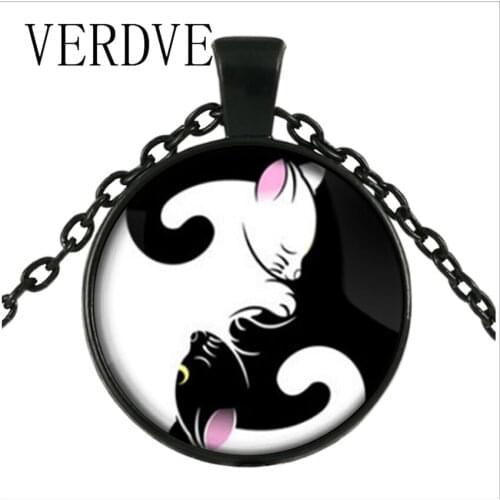 VERDVE New Pendant Necklace Time Gems Tai Chi Pattern Black and White Cat Pendant Necklace