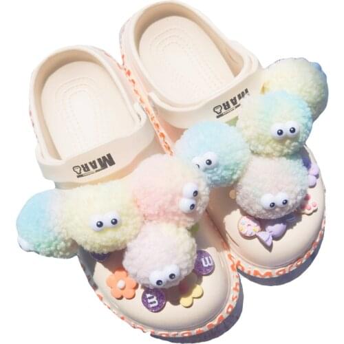 1pcs Hole Slippers Shoe Buckle Cute Chars Croc Designer Black fur ball Decoration Accesoire Garden Shoe Decoration Kid Jibz Gift
