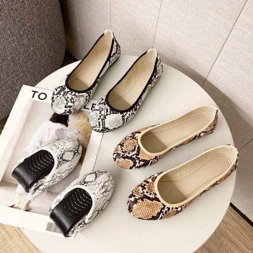 2021 Ladys Spring,Summer Flat Shoes,Pump Shoes,Womens Shoes Rubber Sole,White,Snakeskin,White-Collar,Elegant,Soft,Comfortable