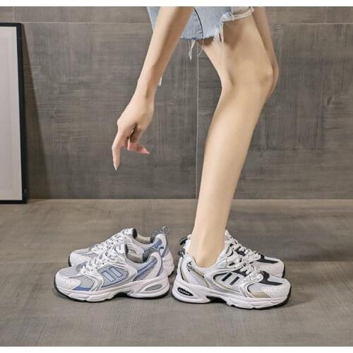 2021 Summer New Women Sneakers Trainers Breathable Mesh Low Lace-Up Casual Outdoor Male Female Zapatos Light Sports Shoes 36-44