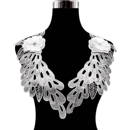 Elegant white 3D flowers Venetian embroidery drawing adhesive 3D application wedding dress clone Badge