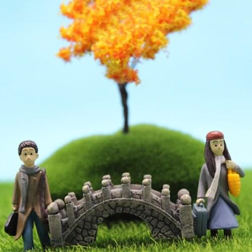 Creative Mini Bridge Shaped Micro Landscape Ornaments Cute Girl/Boy Resin Miniature Sculptures Landscape Desktop Decoration