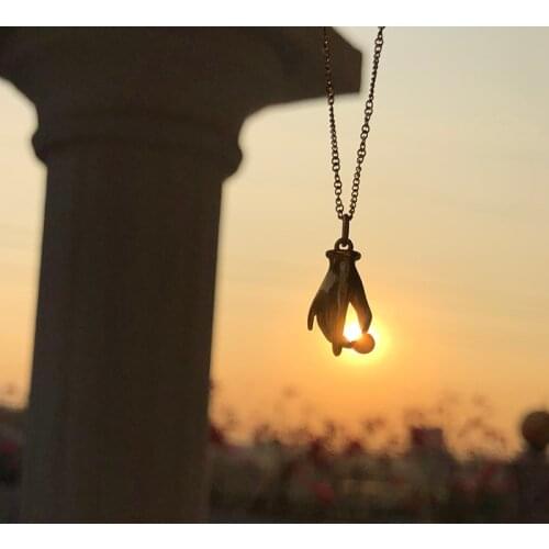 Amaiyllis 18K Gold Bergamot Pendant Necklace Fatima Hand Buddhist Necklace For Female Choker Jewelry Gift