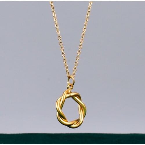 Twisted Circle Pendant Necklace 18k Gold Titanium Steel Jewelry Woman Christmas Gift Hypoallergenic Never Fade Drop Shipping