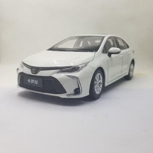 1:18 Diecast Model for Toyota Corolla 2019 White Sedan Alloy Toy Car Miniature Collection Gifts Hot Selling Altis