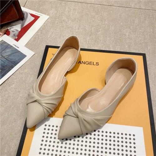 Women Flats Spring/Summer Fashion Black Slip on Lady Boat Shoes Pointed Toe Womens Loafers Soft-Soled Flat Single Shoes