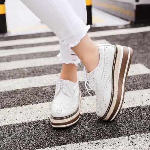SWYIVY Women's Oxfords