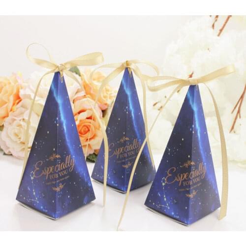 10pcs/lot High end Triangular Pyramid Chocolate Packaging Box Wedding Dragees Box with Ribbon Gift Boxes for Events