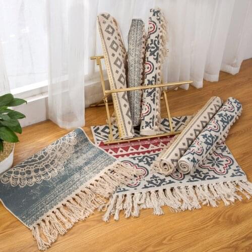Retro Bohemian Carpet Hand Woven Cotton Linen Carpet Rug Bedside Rug Geometric Floor Mat Living Room Bedroom Carpet Home Decor