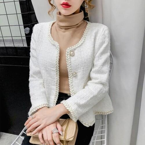 2021 Ladies temperament Jacket small fragrance style retro short tweed Coat loose Korean plaid pearl button feminine style Coat