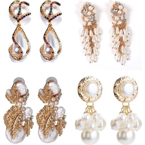 Fashion Pearl Stud Earring Water-drop Shape Pearl Metal Gold Shiny Crystal Women Earring Party Jewelry Accessories