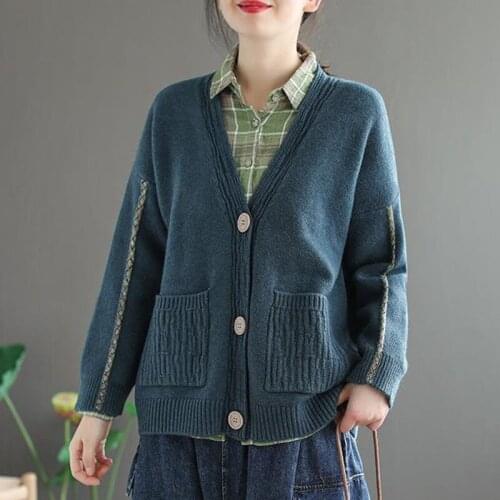 QPFJQD 2021 Spring Autumn Casual Patchwork Pocket Female Long Sleeve Sweaters Simple Women V-neck Knitwear Tops Single Breasted