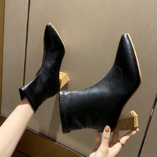 2021 New Womens Boots Fashion Ankle Boots Pointed Toe Square Heel Pu Womens Boots Black Beige Zapatos De Mujer