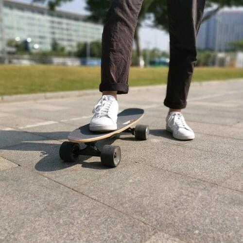 European Warehouse Door Shipping Cheap Mini Electric Skateboard
