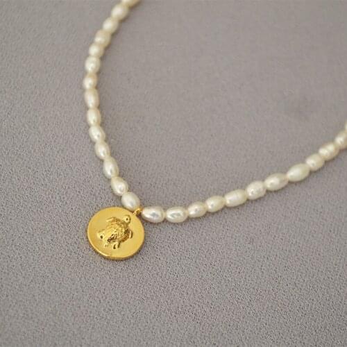 Creative animal golden cute little turtle fresh water rice grain pearl short necklace collarbone chain goddess temperament