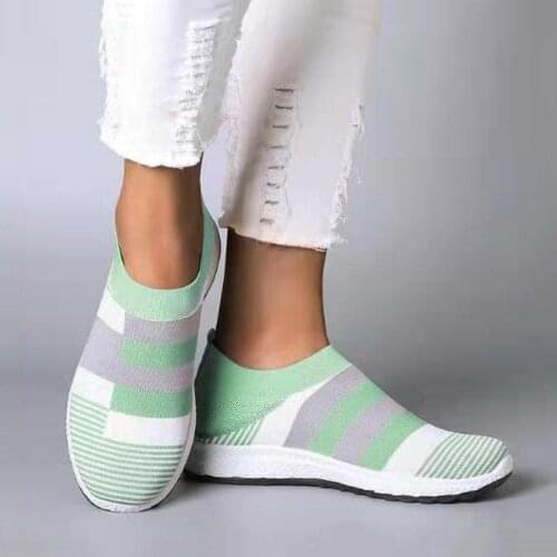 Outdoor comfortable casual sports shoes women sneakers 2021 slip-on breathable mesh sock sneakers women running shoes plus size