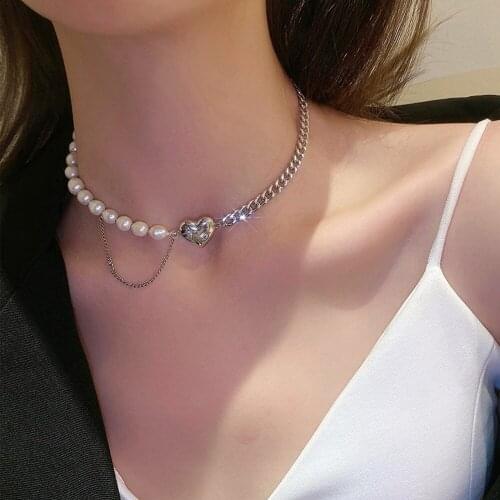 2021 new necklace female pearl love clavicle chain stitching fashion design sense ins cold wind accessory necklace