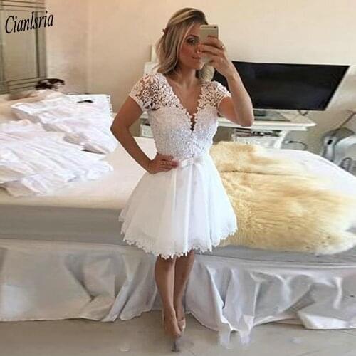 White Pearls Short Sleeve Illusion Back Mini Cocktail Dresses V-Neck Appliques Lace Short Prom Party Homecoming Dress