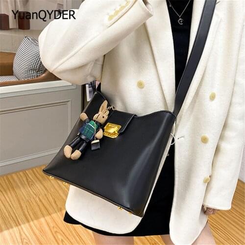 Cute Pendant Design Women Shoulder Bags Fashion Genuine Leather Designer Ladies Messenger Bag 2021 New Womens Travel Wallet Sac