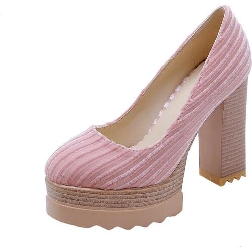 Fashionable joker shoes 2019 age season high with waterproof table size 32 to 42 yards shallow single shoes