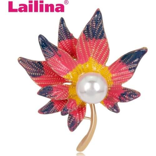 High Quality New Arrival pink / Yellow / Assorted Colors Maple Leaf Enameled and Imitation Pearl Brooches for Women