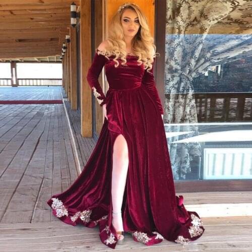 Modern Burgundy A Line Prom Dresses Of the Shoulder Long Sleeve Side Split Evening Party Dress Velvet Sweep Train Prom Gowns