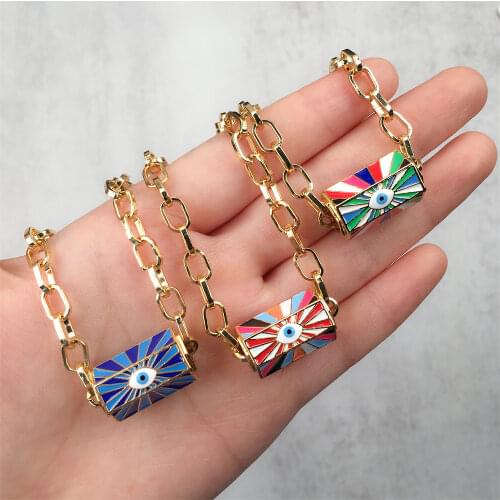 Oein Vintage Pendants