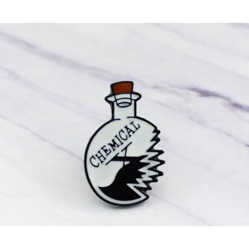 "CHEMICAL" Bottle Pin Laboratory Experiment Brooch Broken Laboratory Jar Brooch Enamel Pin For Researcher Pin