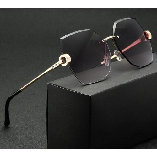 2021 New Fashion Oversize Sunglasses Women Vintage Brand Design Metal Glasses Triming Mirror Men Women Sun Glasses Uv400