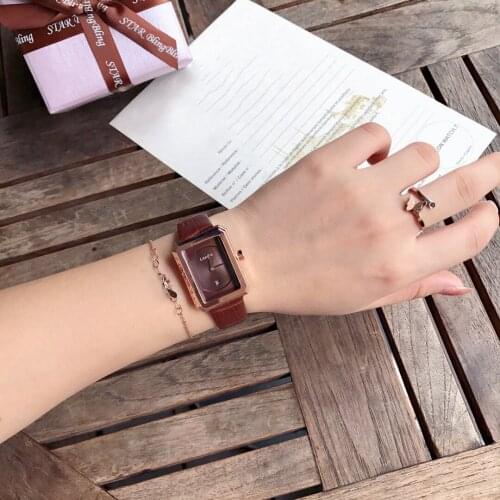 Simple Fashion Womens Watches Leather Strap With Calendar Function Quartz Watch Girls Like Clocks The First Choice For Gifts