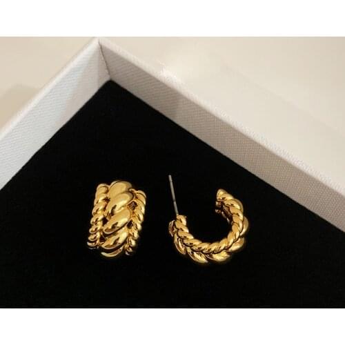 Fashion Twisted Chunky Stud Earrings for Women Minimalist C-shaped Chain Earrings Statement Jewelry Gold Color