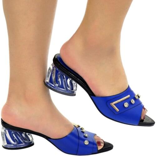 Doershow 2021 Latest Design Low Heels Women Wedding Shoes Decorated with Rhinestone Nigerian Party Rhinestones Pumps ! HDG1-24