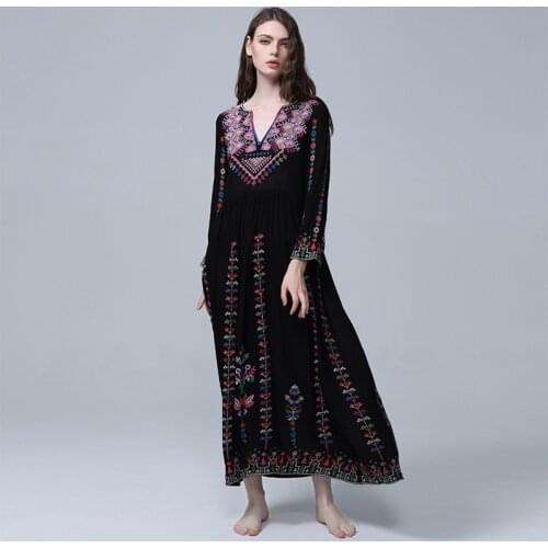 New vintage v-neck dress for sexy women Bohemian beach resort embroidered flowers loose dress ethnic dress