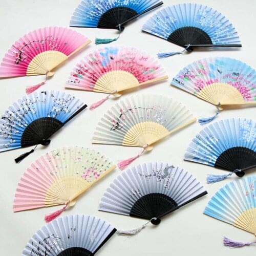 Vintage Chinese Style Fan Lace Silk Folding Hand Held Flower Fan Dance Wedding Party Performance Festival Handheld Props Decora