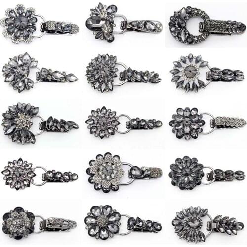 Metal fur buttons rhinestone buttons. glass with diamond buckle