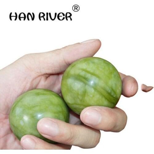 Sell like hot cakes with the elderly handball health care ball ball jade eyes stone solid ball Massage health golfers play ball