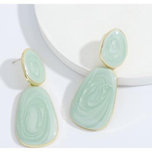 Dvacaman Fashion Geometric Oval Drop Dangle Earrings for Women Candy Color Resin Irregular Earrings Statement Jewelry Wholesale