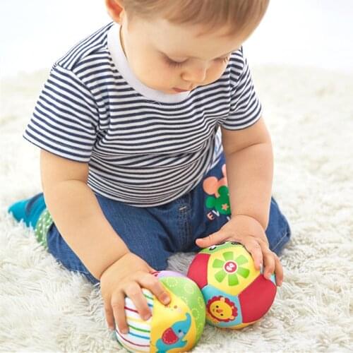 2021 Hot Sale Baby Toys Animal Ball Soft Plush Mobile Toys Sound Baby Rattle Infant Body Building Ball Toys 0-12 Months Gift